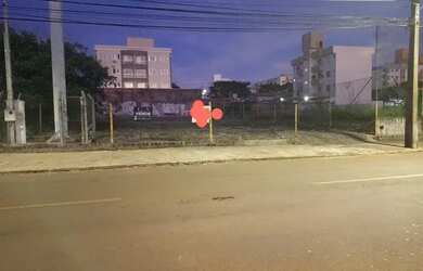 Imagem: O terreno possui 810m² de Área e está localizado em Fag