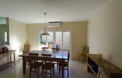 Imagem: A casa em condomínio possui 3 Dormitórios, 5 Banheiros, 2