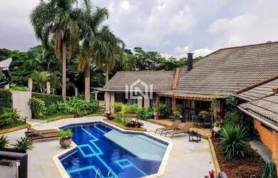 Imagem: A casa em condomínio possui 5 Dormitórios, 5 Banheiros, 5