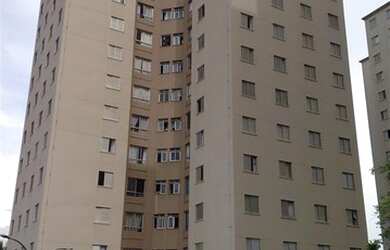 Imagem: O apartamento possui 3 Dormitórios, 1 Banheiro, 1 Vaga na garagem