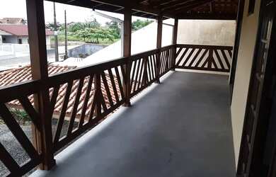 Imagem: A casa possui 2 Dormitórios, 1 Banheiro, 1 Vaga na garagem