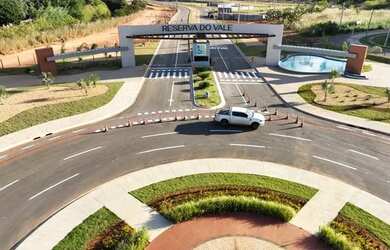 Imagem: A casa em condomínio possui 2 Dormitórios, 2 Banheiros, 2