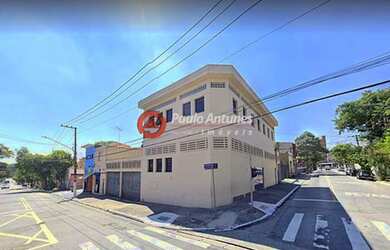 Imagem: O depósito possui 3 Vagas na garagem e 580m² de Área e está