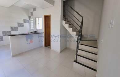 Imagem: A casa em condomínio possui 2 Dormitórios, 3 Banheiros, 1