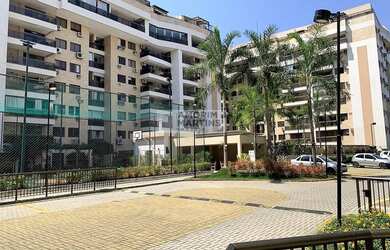 Imagem: O apartamento possui 4 Dormitórios, 4 Banheiros, 2 Vagas na