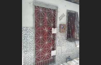 Imagem: A casa possui 1 Dormitório, 1 Banheiro e está localizado em