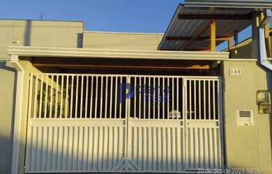 Imagem: A casa possui 3 Dormitórios, 1 Banheiro, 74m² de Área e está