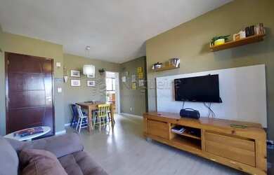 Imagem: O apartamento possui 3 Dormitórios, 1 Banheiro, 1 Vaga na garagem