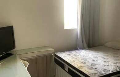 Imagem: O apartamento possui 2 Dormitórios, 1 Banheiro, 1 Vaga na garagem