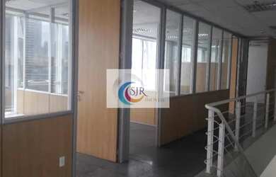 Imagem: O depósito possui 5 Vagas na garagem e 374m² de Área e está