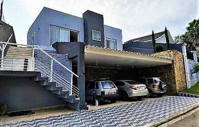 Imagem: A casa em condomínio possui 3 Dormitórios, 3 Banheiros, 3