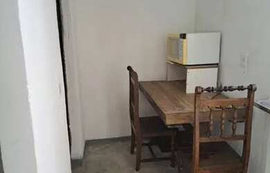 Imagem 3: Alugo quitinete no bairro Santa Terezinha Mil reais,tudo incluso