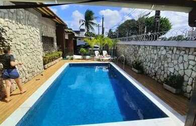 Imagem: Sobrado para venda possui 350 metros quadrados com 4 quartos