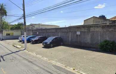 Imagem: O depósito possui 2400m² de Área e está localizado em Chácara