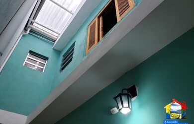 Imagem: A casa possui 3 Dormitórios, 3 Banheiros, 2 Vagas na garagem