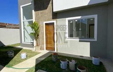 Imagem: A casa possui 3 Dormitórios, 2 Banheiros, 1 Vaga na garagem