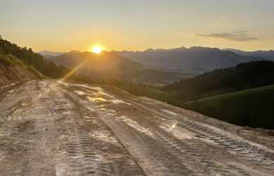Imagem 14: Excelente terreno com linda vista da pedra do baú com projeto para 4...