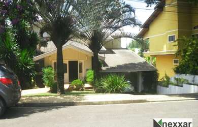 Imagem: A casa em condomínio possui 4 Dormitórios, 5 Banheiros, 2