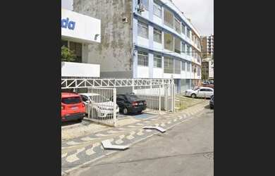 Imagem: A kitnet possui 2 Dormitórios, 1 Banheiro, 1 Vaga na garagem