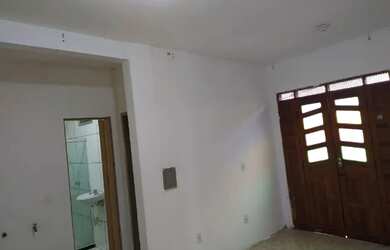 Imagem: A casa possui 2 Dormitórios, 2 Banheiros e está localizado