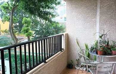 Imagem: O apartamento possui 3 Dormitórios, 1 Banheiro, 1 Vaga na garagem