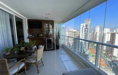 Imagem: O apartamento possui 2 Dormitórios, 3 Banheiros, 2 Vagas na