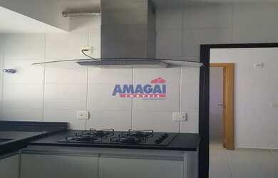 Imagem: O apartamento possui 4 Dormitórios, 4 Banheiros, 2 Vagas na