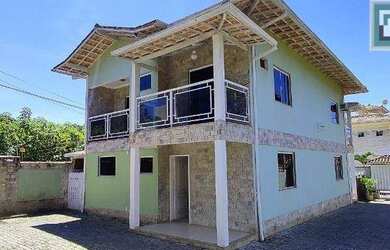 Imagem: A casa possui 3 Dormitórios, 3 Banheiros, 1 Vaga na garagem