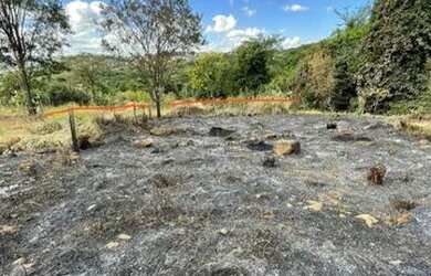 Imagem: O terreno possui 450m² de Área e está localizado em Novo