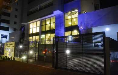 Imagem: O apartamento e possui 3 Dormitórios, Suítes, 4 Banheiros