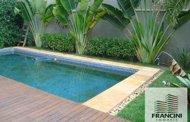 Imagem: A casa em condomínio possui 4 Dormitórios, 4 Banheiros, 2