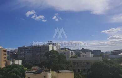 Imagem: O apartamento possui 3 Dormitórios, 3 Banheiros, 2 Vagas na