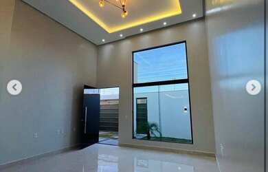 Imagem: A casa possui 3 Dormitórios, 3 Banheiros, 3 Vagas na garagem