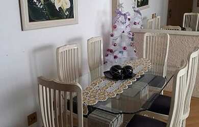 Imagem: O apartamento possui 3 Dormitórios, 1 Banheiro, 1 Vaga na garagem