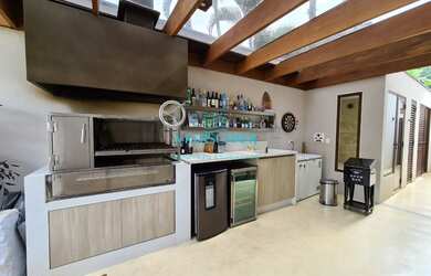 Imagem 6: CASA MARAVILHOSA, NOVINHA LINDA E ACONCHEGANTE NO CANTO DIREITO DA PRAIA...