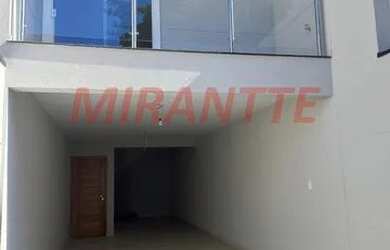 Imagem: A casa possui 3 Dormitórios, 4 Banheiros, 3 Vagas na garagem