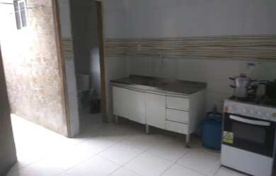 Imagem: A casa possui 2 Dormitórios, 2 Banheiros, 3 Vagas na garagem