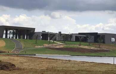 Imagem: O terreno possui 851m² de Área e está localizado em Jaguariúna