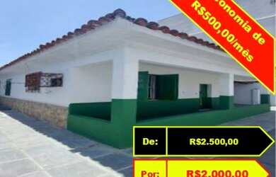 Imagem: A casa possui 3 Dormitórios, 2 Banheiros, 1 Vaga na garagem