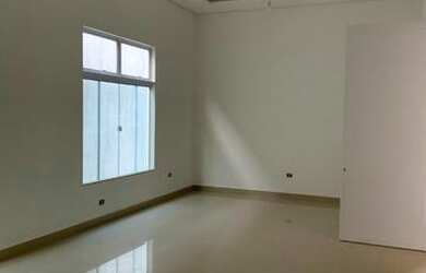 Imagem: A casa possui 3 Dormitórios, 5 Banheiros, 3 Vagas na garagem