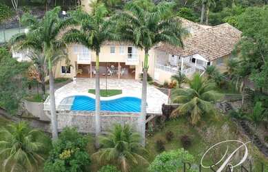 Imagem 2: Vargem Pequena, casa cinematografica em condominio conceituado