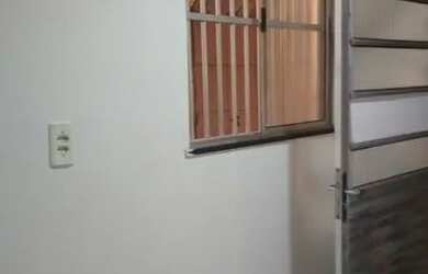 Imagem: A casa possui 1 Dormitório, 1 Banheiro e 30m² de Área e está