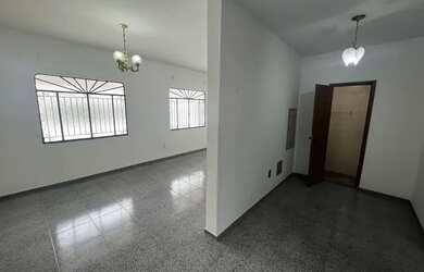 Imagem 6: Casa Kissia. Churrasqueira, 380m² de Área, 5 Vagas na garageme5 Dormitórios