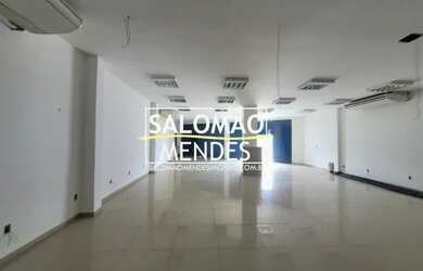 Imagem: O depósito possui 5 Vagas na garagem, 1.300m² de Área e