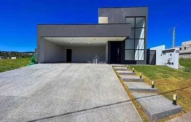 Imagem: A casa em condomínio possui 3 Dormitórios, 4 Banheiros, 3