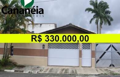 Imagem: A casa possui 2 Dormitórios, 2 Banheiros, 1 Vaga na garagem