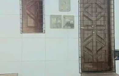 Imagem: A casa possui 1 Dormitório, 1 Banheiro e está localizado