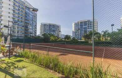 Imagem: O apartamento possui 4 Dormitórios, 5 Banheiros, 233m² de