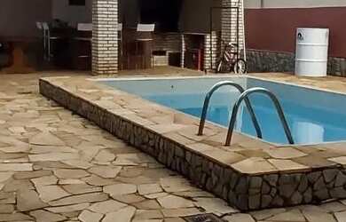 Imagem: A casa em condomínio possui 1 Dormitório, 1 Banheiro, 289m²