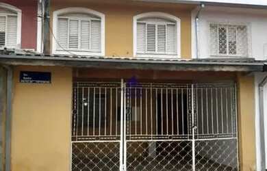 Imagem: A casa possui 3 Dormitórios, 2 Banheiros, 1 Vaga na garagem